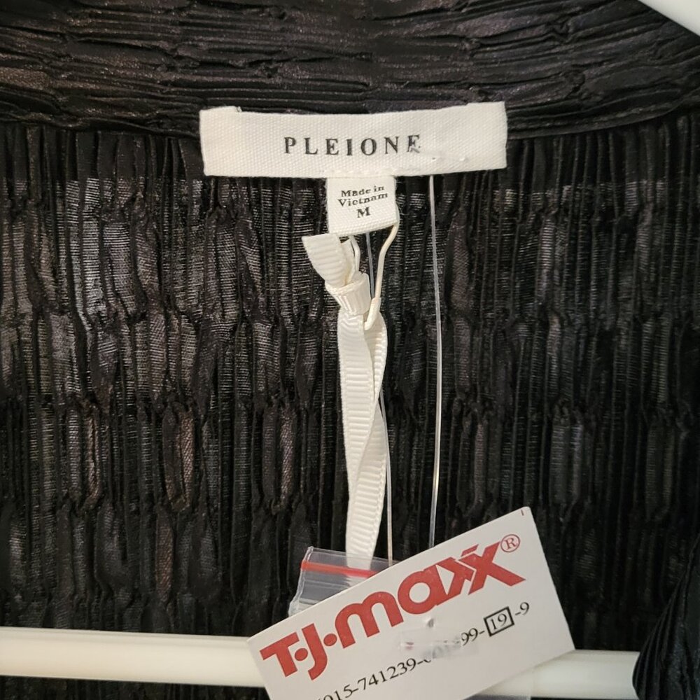 New PLEIONE Short Sleeve Black BLOUSE top M NWT - Picture 3 of 6
